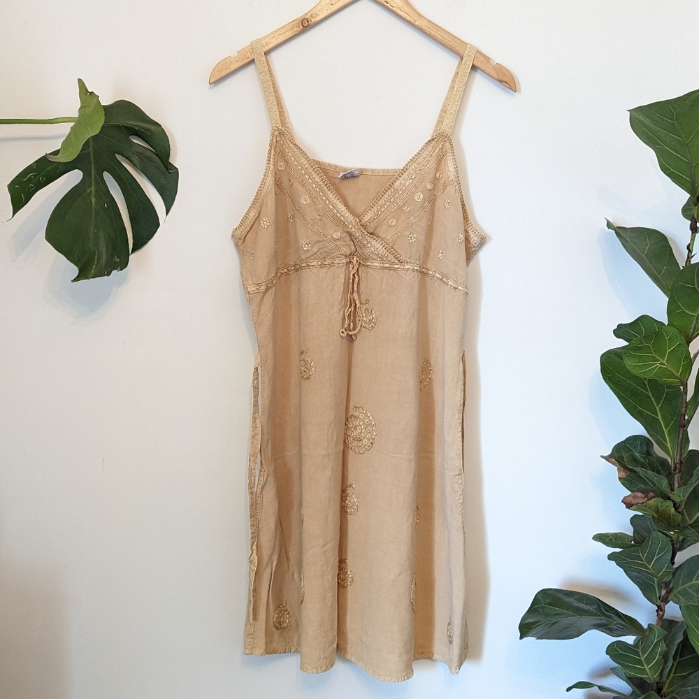 Shoreline | Boho Embroidered Tie Back Dress